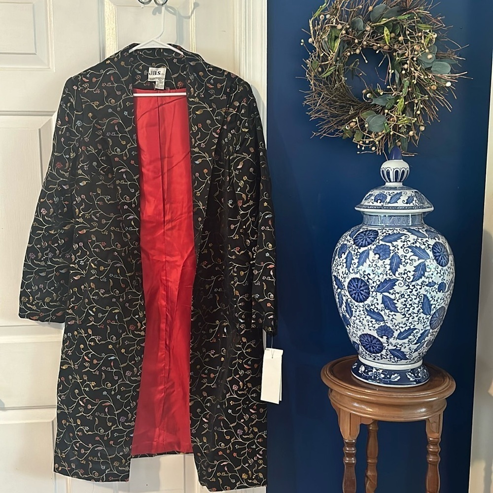NWT Women’s J.B.S. Floral Embroidered Silk and Rayon Long Jacket Size Large